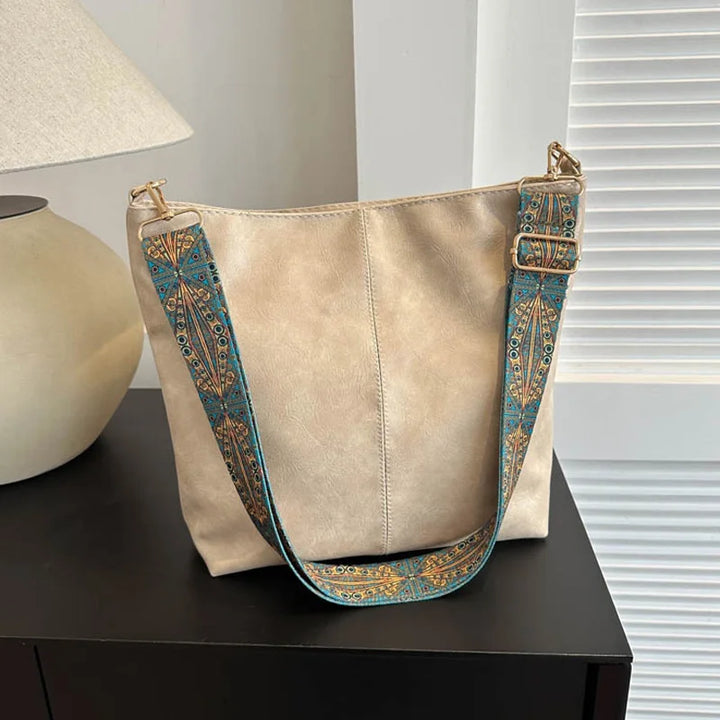 Chelsey - Vintage ādas plecu soma