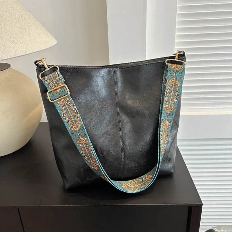 Chelsey - Vintage ādas plecu soma