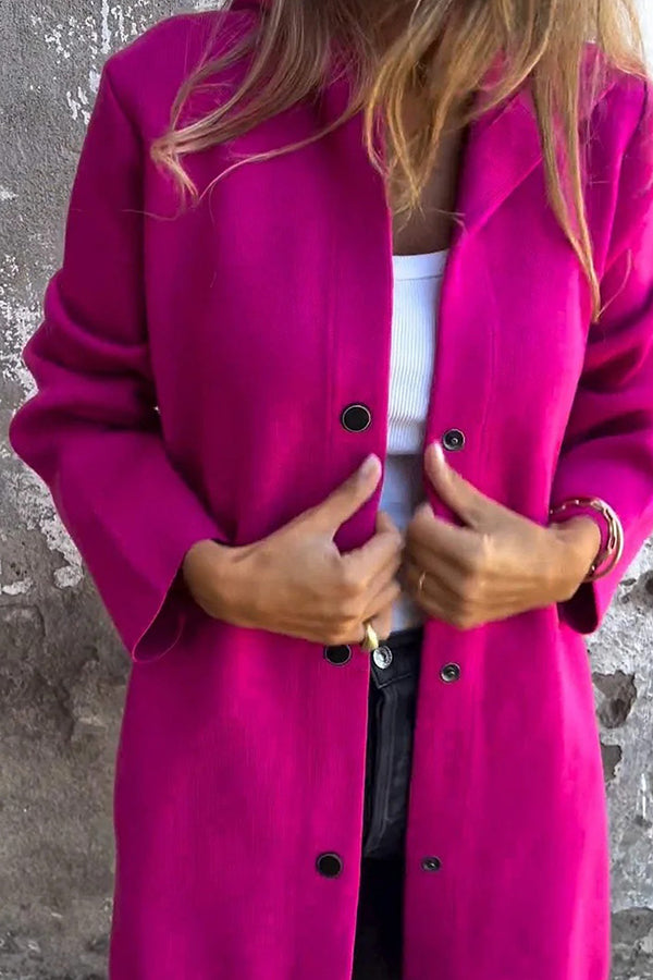 Elena | Brīva kapucēta jaka ar pogu rindu un garām piedurknēm